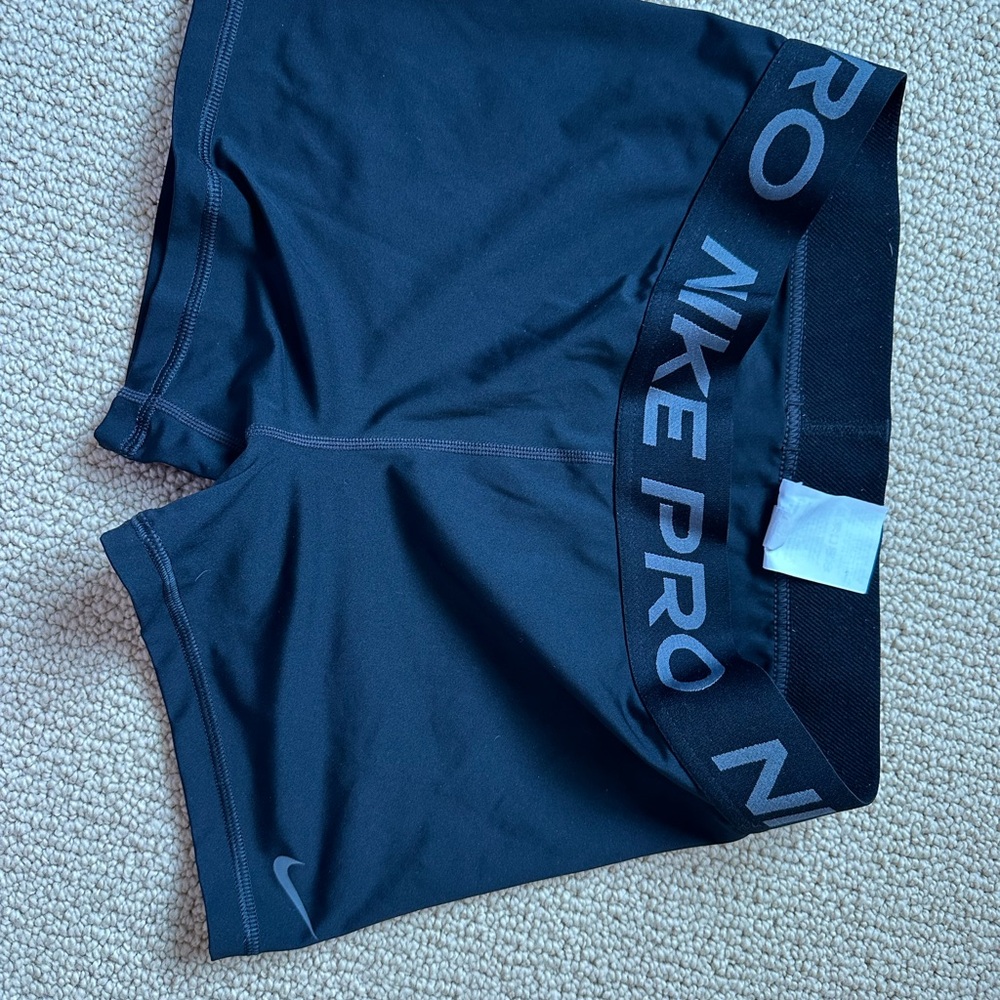 Nike Pro women’s Black Shorts
